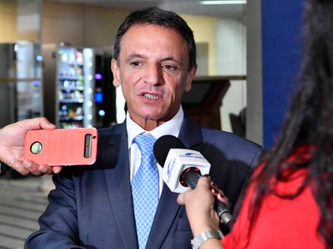 Relatório da PEC Emergencial mantém servidores como alvo