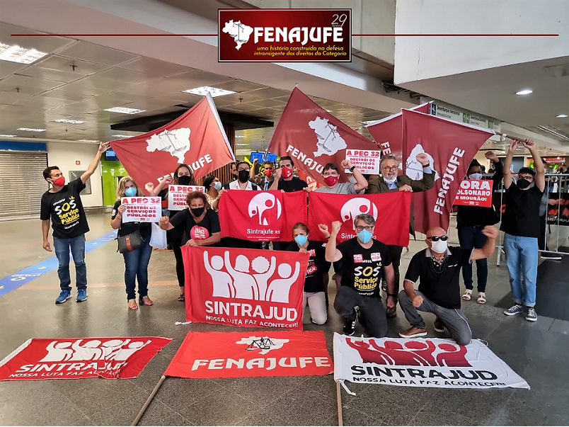 Servidores encerram mobilização no aeroporto de Brasília em 2021 após 14 semanas consecutivas de luta contra a PEC 32