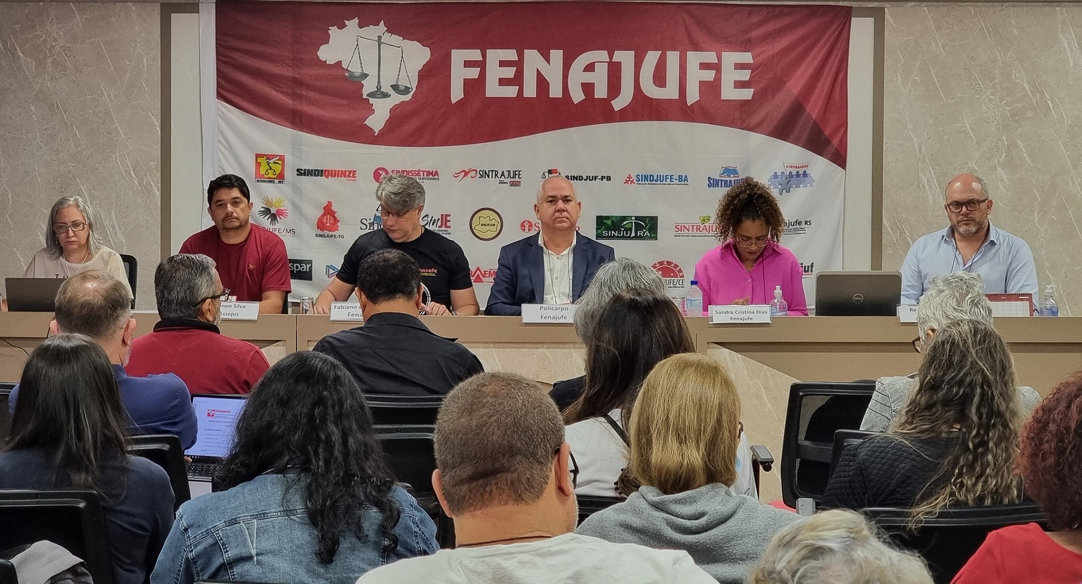 Informes da Fenajufe e Sindicatos abrem o Encontro Nacional de Carreira da Federação