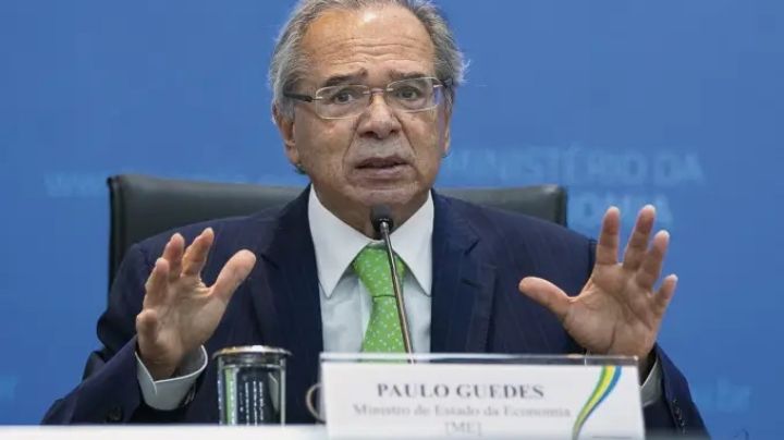 Recomposição salarial: Paulo Guedes articula para impedir aprovação da proposta no Congresso