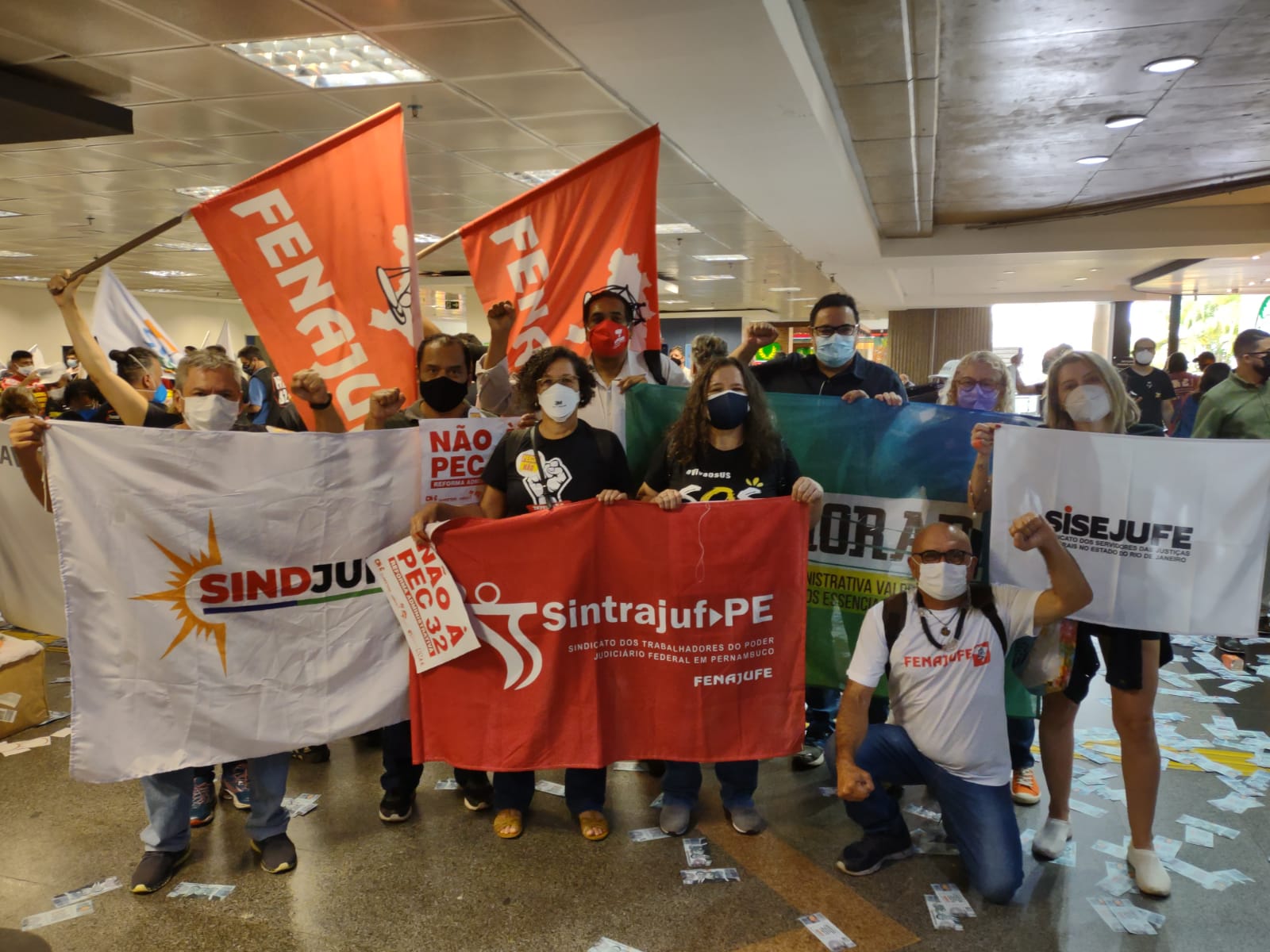 Sintrajuf-PE ocupa ruas de Recife, Brasília, rádio e participa de homenagem no Dia do Servidor