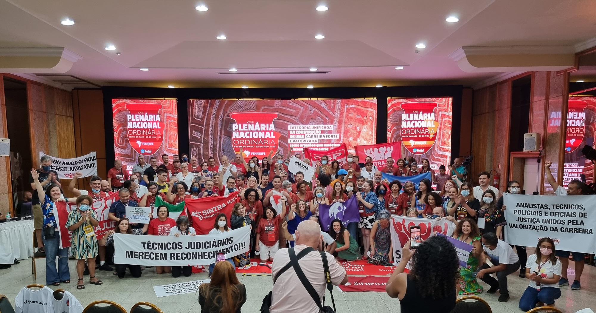 Delegados e delegadas aprovam contas da Fenajufe e definem cidade para a próxima plenária