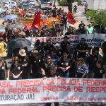 Servidores promovem caminhada em Natal e decidem por greve de 48 horas na próxima semana