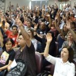 Assembleia em Porto Alegre aprova continuidade e ampliação da greve