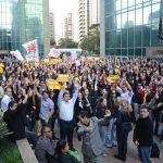 São Paulo mantém greve para pressionar por avanços na proposta do STF