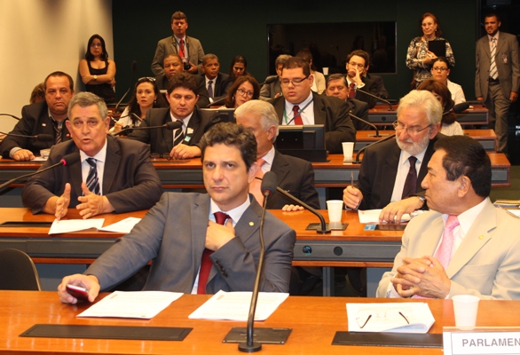 Comissão Especial da Câmara marca votação da PEC 170/12 para o dia 29 de abril
