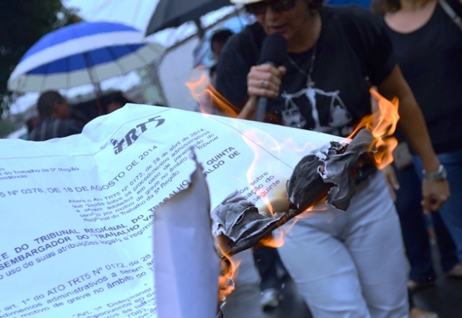 Em Salvador, servidores do Judiciário fazem ato contra a tirania da presidência do TRT5