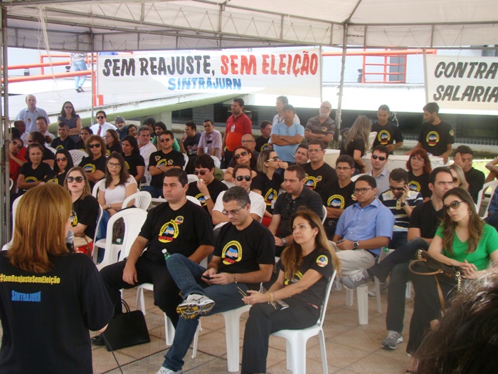 Corte do reajuste da categoria revolta servidores do RN e fortalece a greve