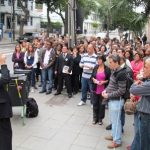 Manifestação mostra que servidores estão apreensivos com problemas no Foro da Venezuela, no Rio de Janeiro