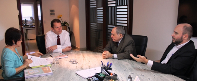 Fenajufe e Ajufe discutem saúde, condições de trabalho e reposição salarial das categorias