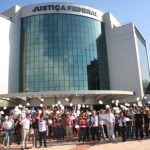 Ato em SC cobra independência e autonomia do Judiciário