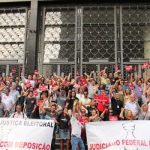 No RJ, servidores das Justiças Federal, Eleitoral e do Trabalho realizam ato pela reposição salarial