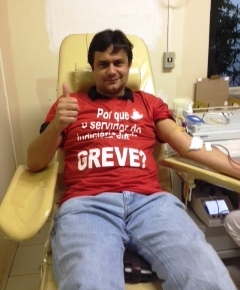 Estado de Greve: como forma de protesto, servidores doam sangue em Governador Valadares (MG)