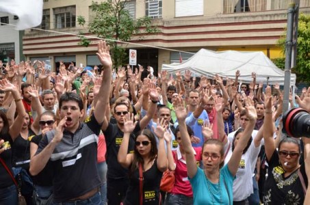 Greve é suspensa em SP, mas mobilização continua