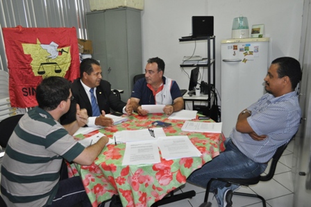 Em reunião com Sindijufe/MT, deputado Valtenir anuncia que relatório dele será pela aprovação da isonomia nos cartórios