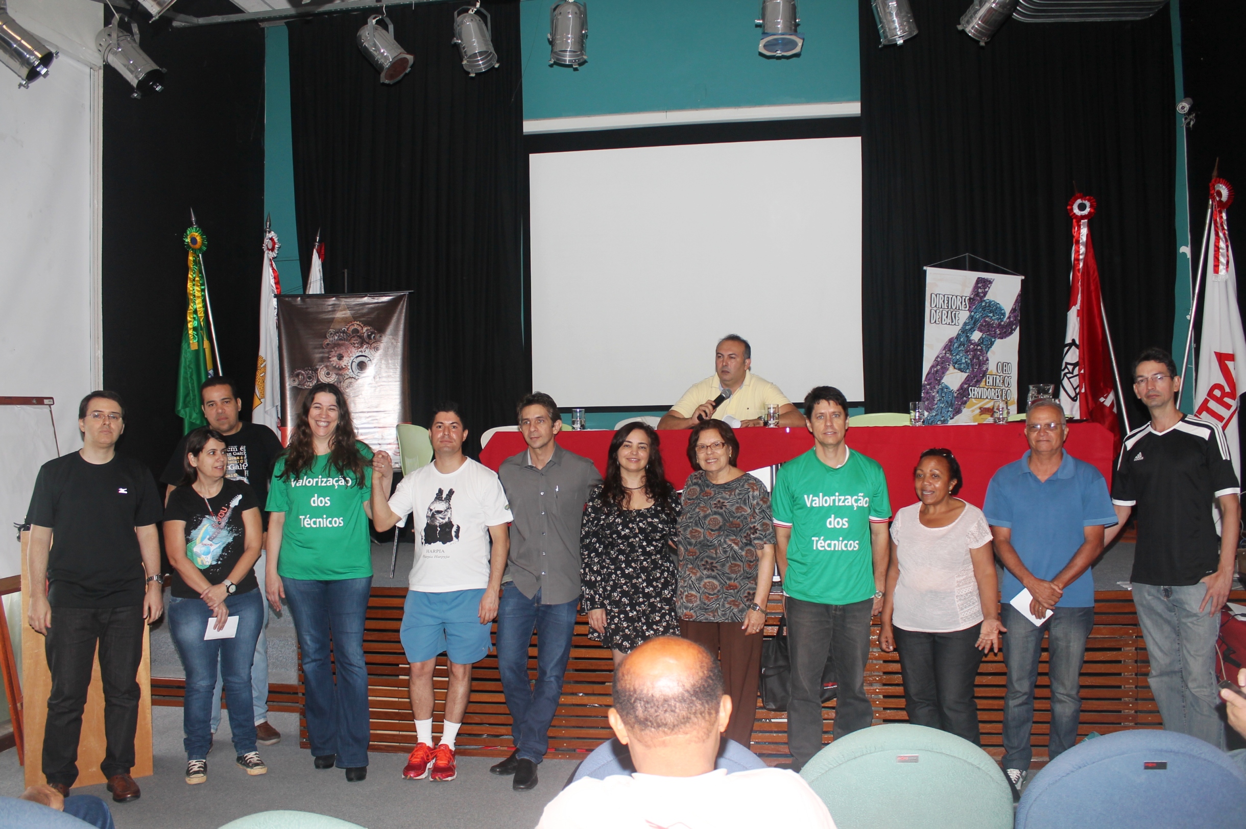 AGE marcada por intensos debates reforça a unidade dos mineiros para as lutas e para as discussões da ampliada de 30/11 da Fenajufe