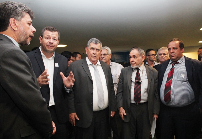 Relator do PL 7920/14 compromete-se a apresentar parecer favorável ao projeto