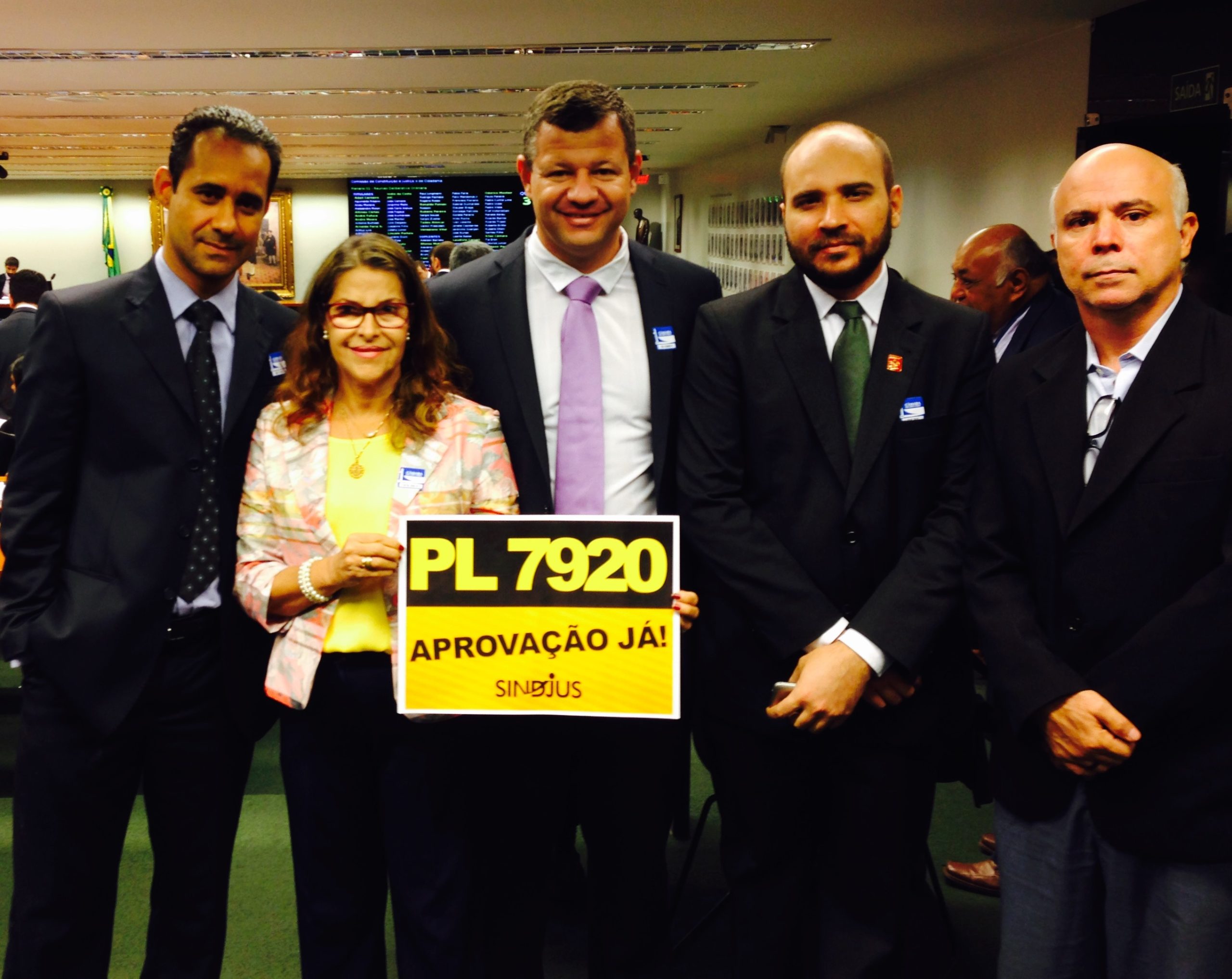 Ao lado do Sindjus/DF, Fenajufe consegue incluir o PL 7920/2014 na pauta do dia 25 de março