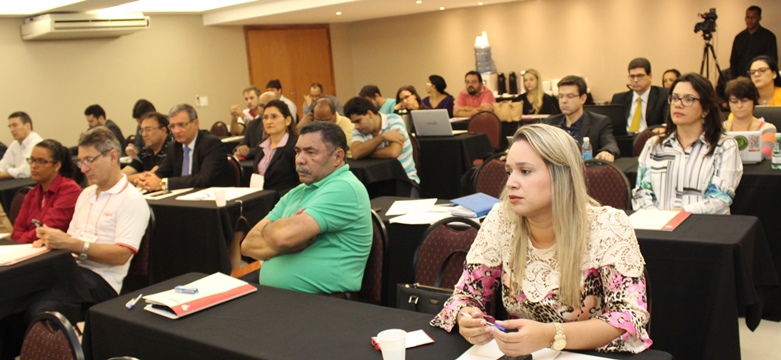 Coletivo Jurídico debate principais temas de interesse da categoria e elege comissão jurídica