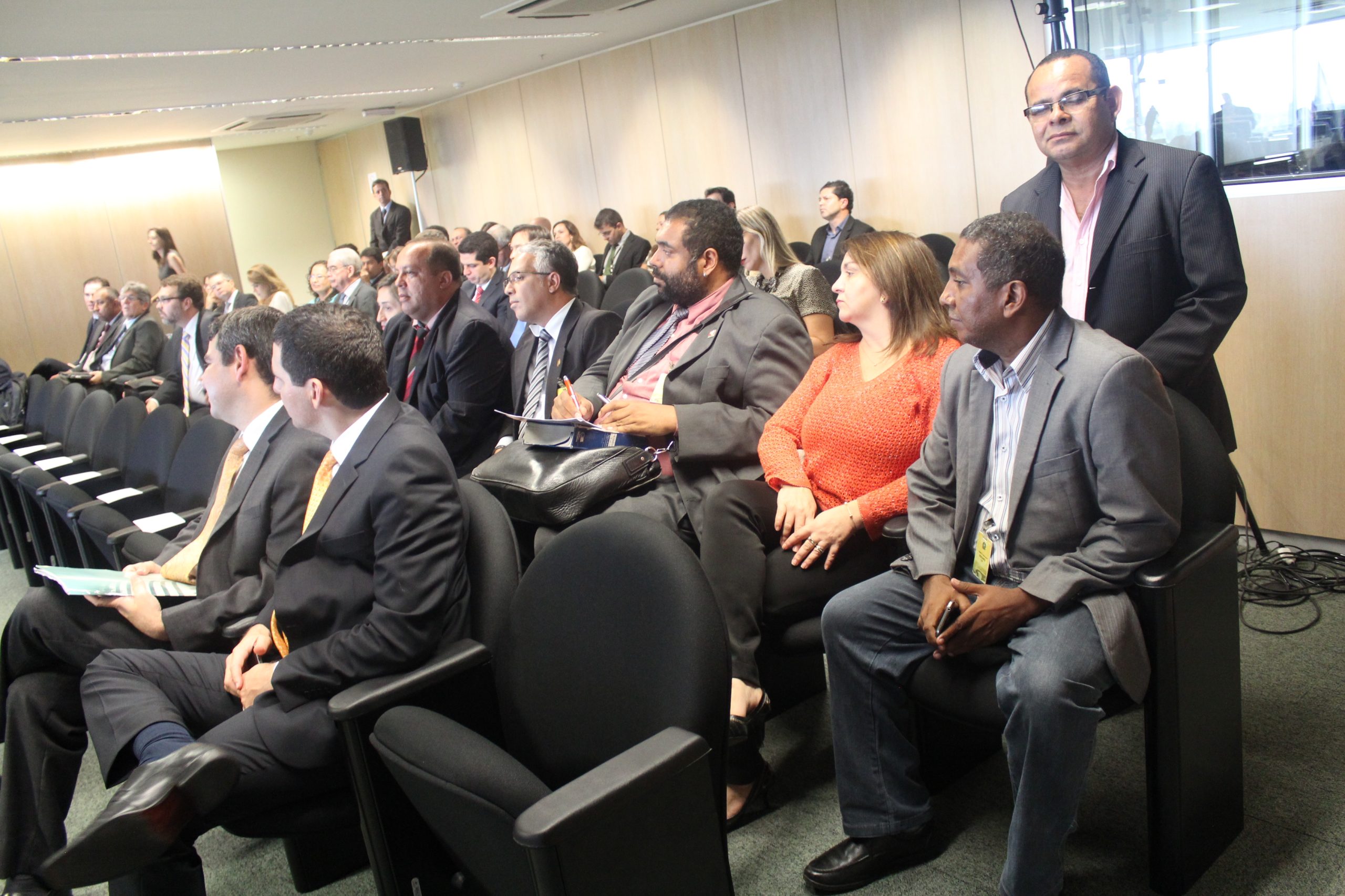 Vitória dos Auxiliares Judiciários no CJF