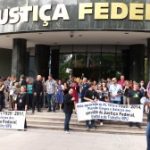 No Paraná, servidores fazem ato em defesa do PL 7920 e dos quintos