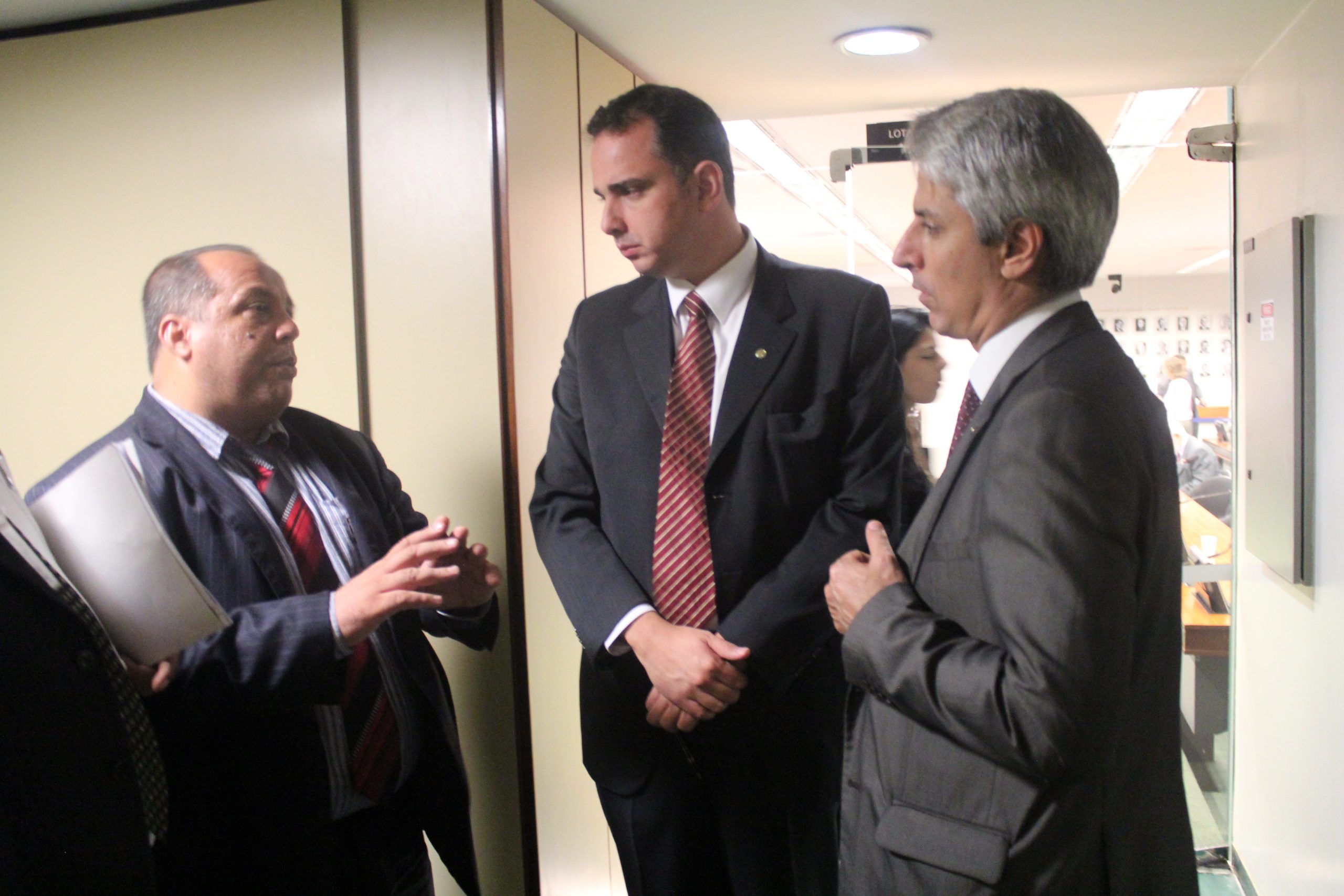 Fenajufe articula, na CCJ da Câmara, apoio à PEC 219/2012