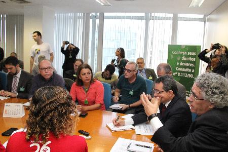 Governo não apresenta proposta concreta na segundada rodada de negociação com SPFs