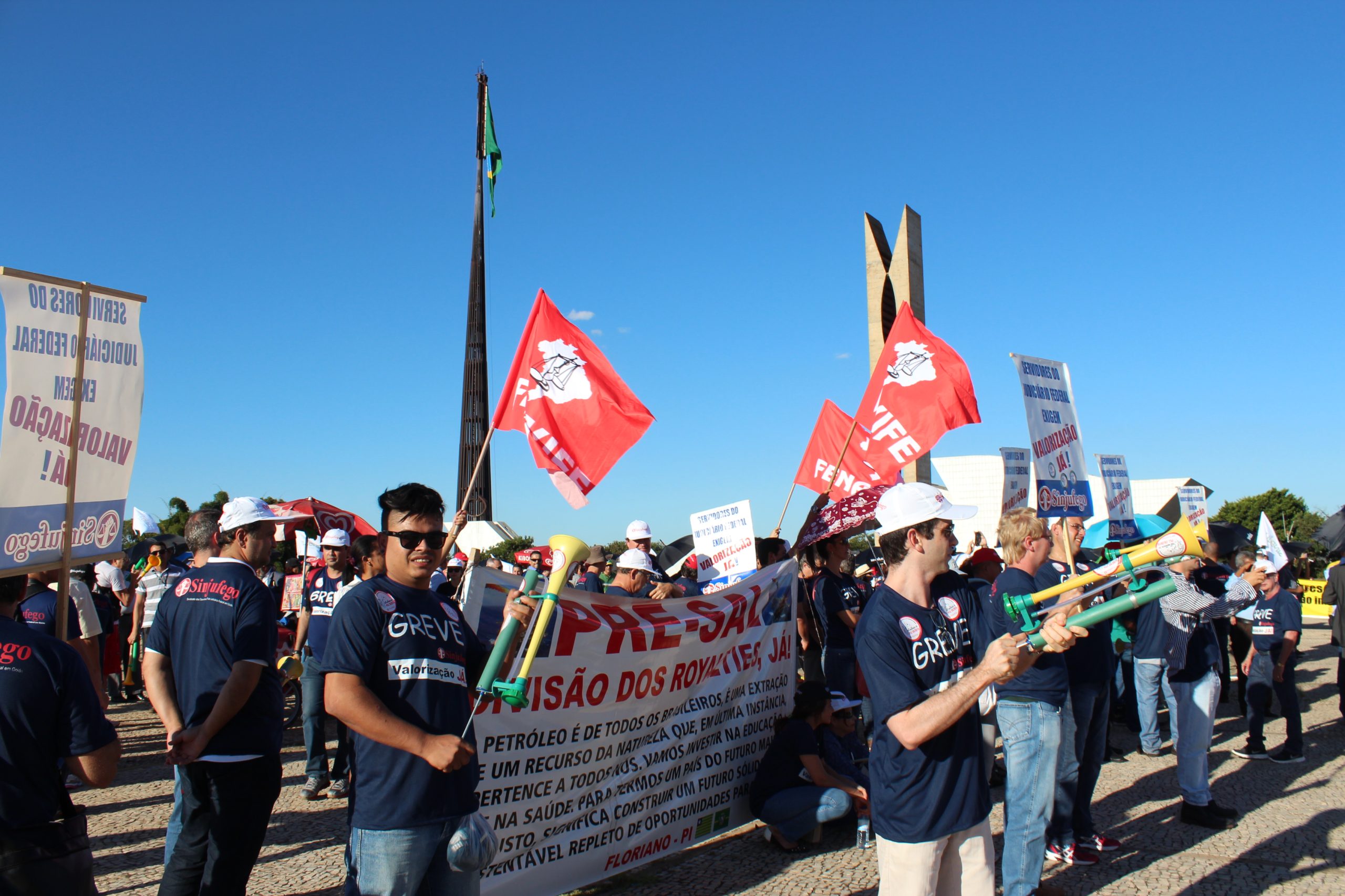 Em dia de paralisação, STF recebe Fenajufe e confirma empenho para fechar acordo