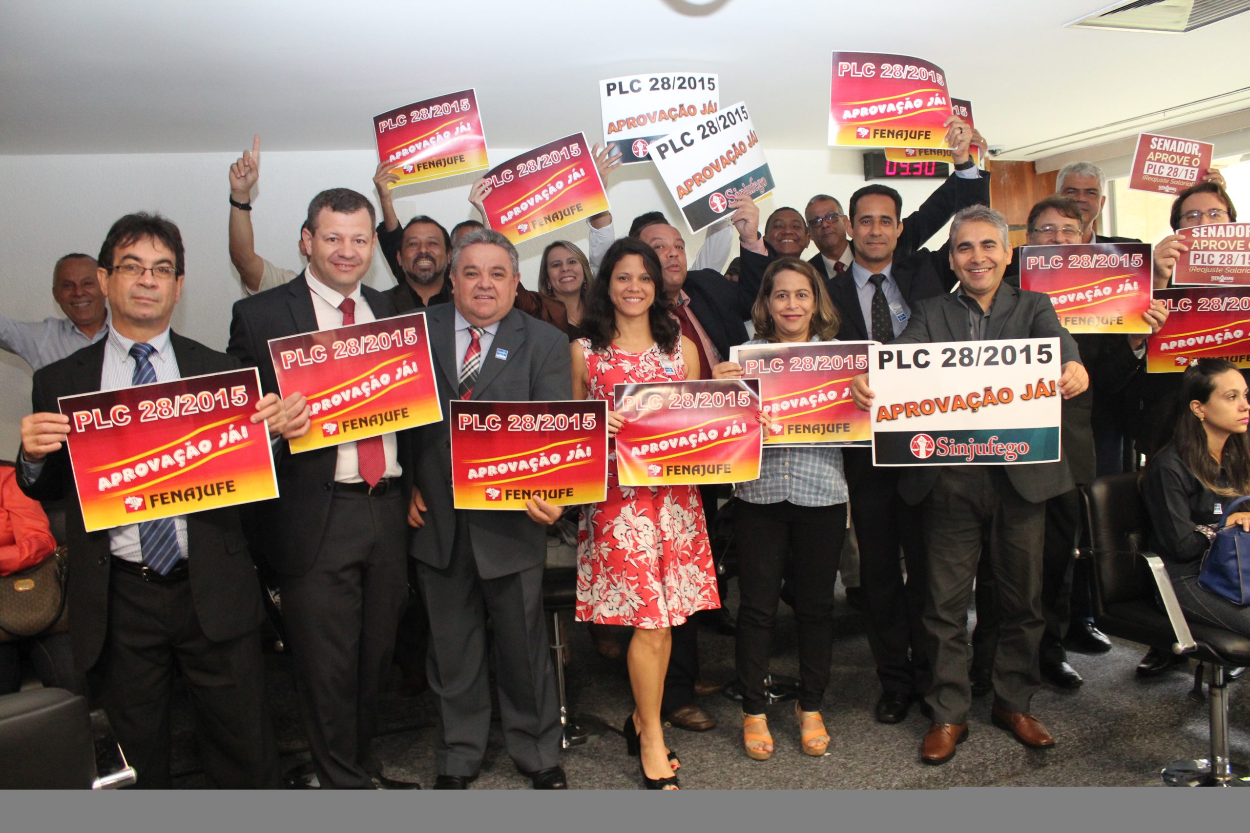 Fenajufe retoma trabalho de pressão para que senadores votem PLC 28