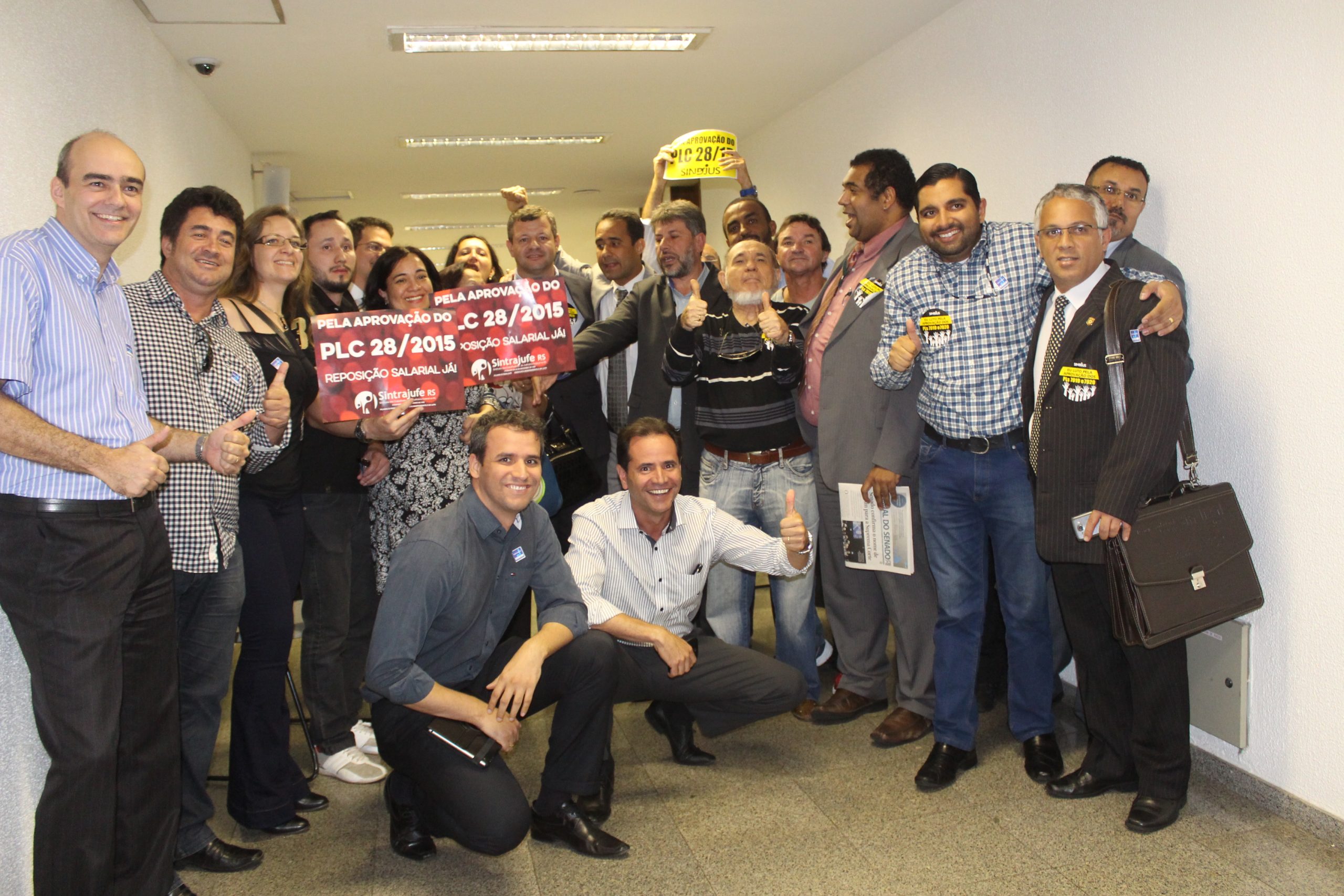 Ampliar a luta: Fenajufe convoca sindicatos de base para a paralisação de 24 horas e ato nacional, no dia 27/05