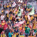 Milhares de servidores lotam a Paulista e exigem a derrubada do veto