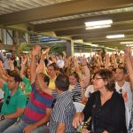 Após veto de Dilma, servidores da Bahia decidem continuar em greve para derrubada do veto