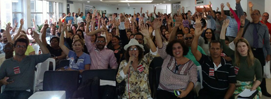 Servidores baianos deliberam continuidade da greve na Bahia e apagão com ato público no dia 15