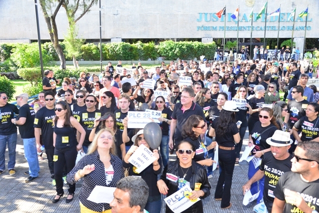 Servidores do TRT do Ceará voltam a fazer manifestações