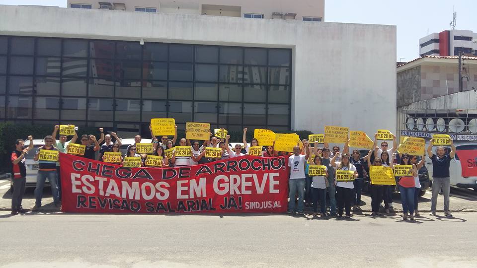 Servidores do Judiciário Federal de Alagoas realizarão “velaço” em frente ao PMDB