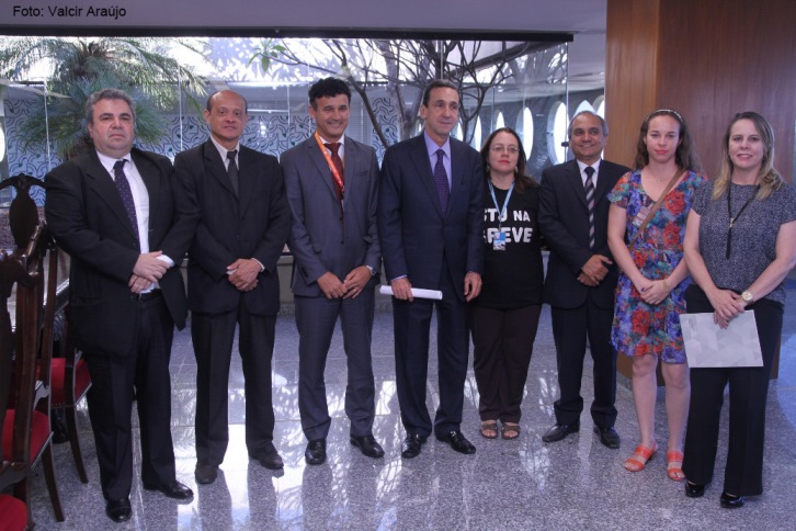 Presidente do STJ recebe o Sindjus e declara apoio às reivindicações da categoria