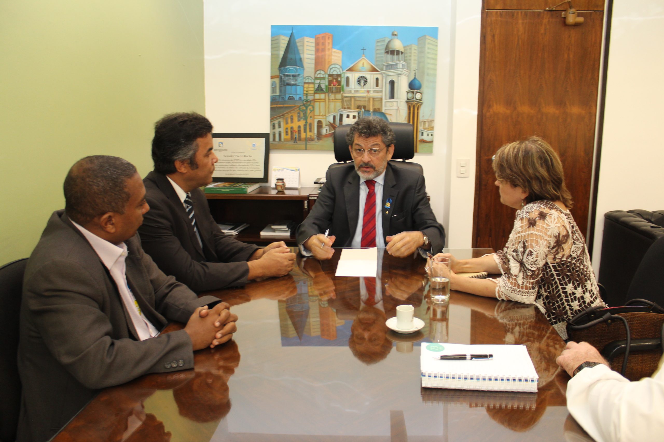 Comissão de Negociação da Fenajufe reúne-se com senador Paulo Rocha