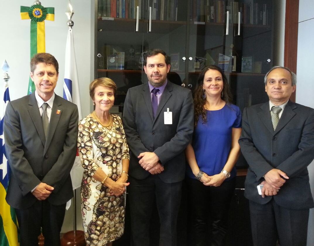 Ministra Delaíde Alves, do TST, recebe Fenajufe para discutir NS