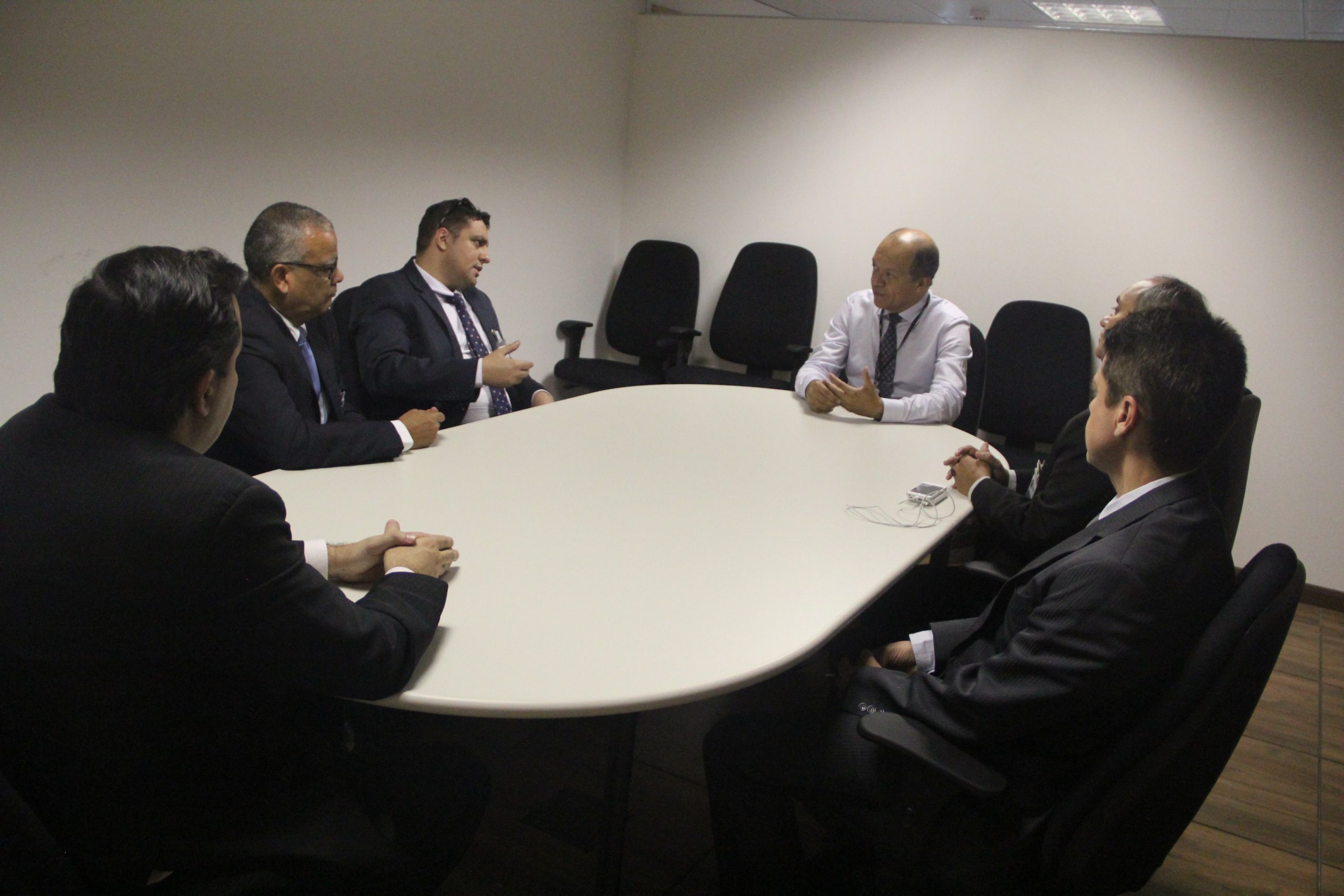 Diretor-Geral do CNJ recebe Fenajufe para debater carreira