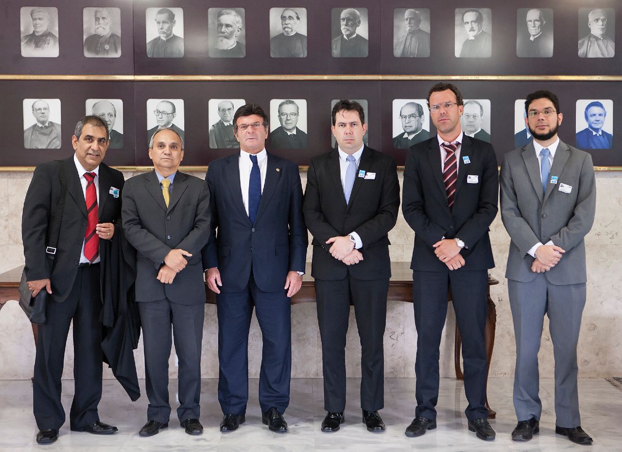 Com ministro Luiz Fux, Fenajufe defende manutenção dos Quintos incorporados