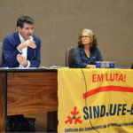 Trabalhadores se reúnem em debate com Toninho, do DIAP