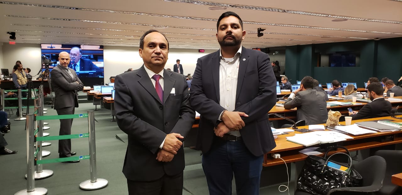 Fenajufe acompanhou terceiro dia de debates na Comissão Especial