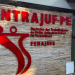 Sintrajuf-PE realiza encontro de Técnica(o)s Judiciária(o)s e debate reformas, carreira e unidade da categoria