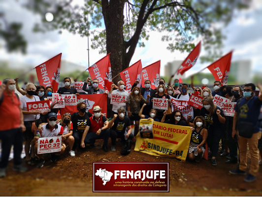 PEC 32: servidores ocupam Esplanada dos Ministérios e realizam ato na Praça dos Três Poderes