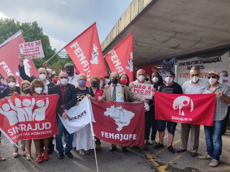 Anexo II é palco mais uma vez de grande mobilização contra PEC 32