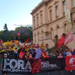 Com PEC 32 na pauta, ato do Dia do Servidor Público em Porto Alegre reuniu trabalhadores e trabalhadoras das três esferas do funcionalismo
