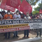 Servidores realizam ato nacional em frente à residência do Arthur Lira em Alagoas
