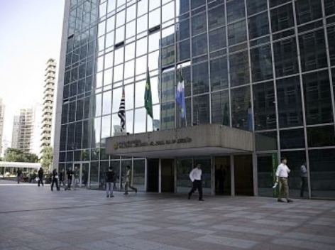 Compensação de horas da pandemia no TRF/JF adia aposentadorias e ameaça pensões