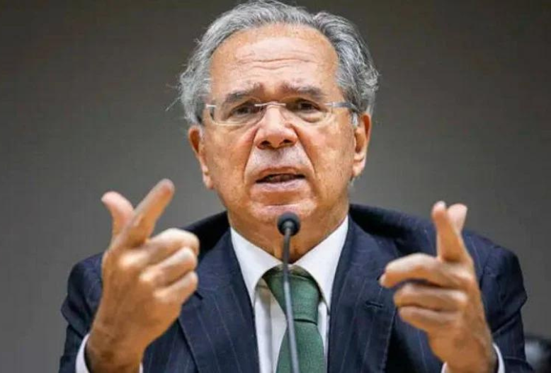 Recomposição salarial: Paulo Guedes articula para impedir aprovação da proposta no Congresso