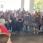Em Santa Maria, Sintrajufe/RS apoia protesto da comunidade da UFSM após declarações Bibo Nunes (PL/RS) de que estudantes deveriam “morrer queimados”